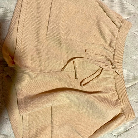 Women’s set - Picture 3 of 3